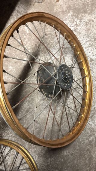 Llantas DT 80 (1990)