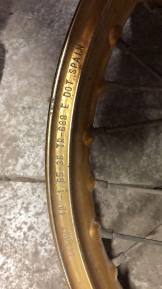 Llantas DT 80 (1990)