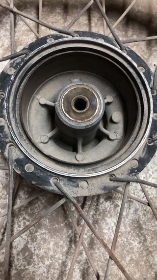 Llantas DT 80 (1990)