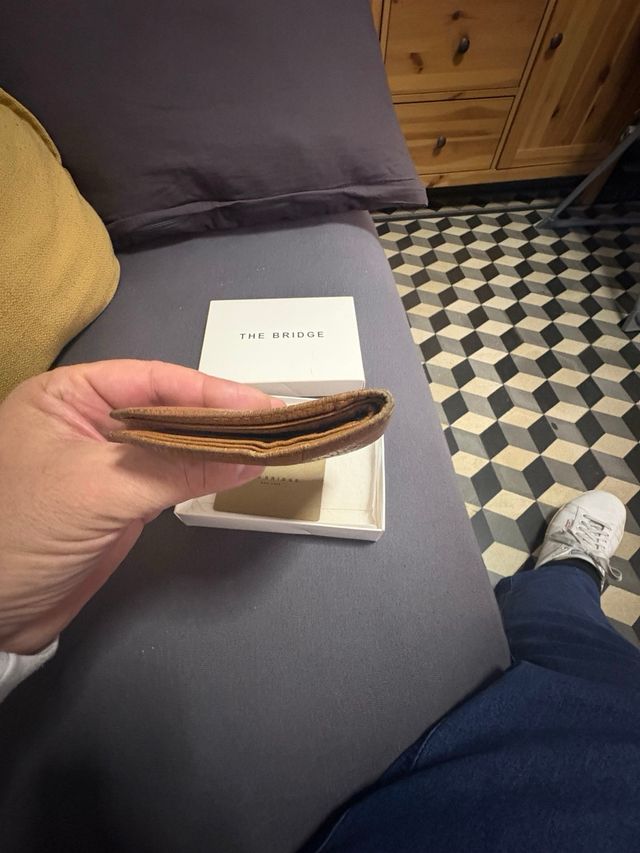 Portafoglio The Bridge verticale in pelle