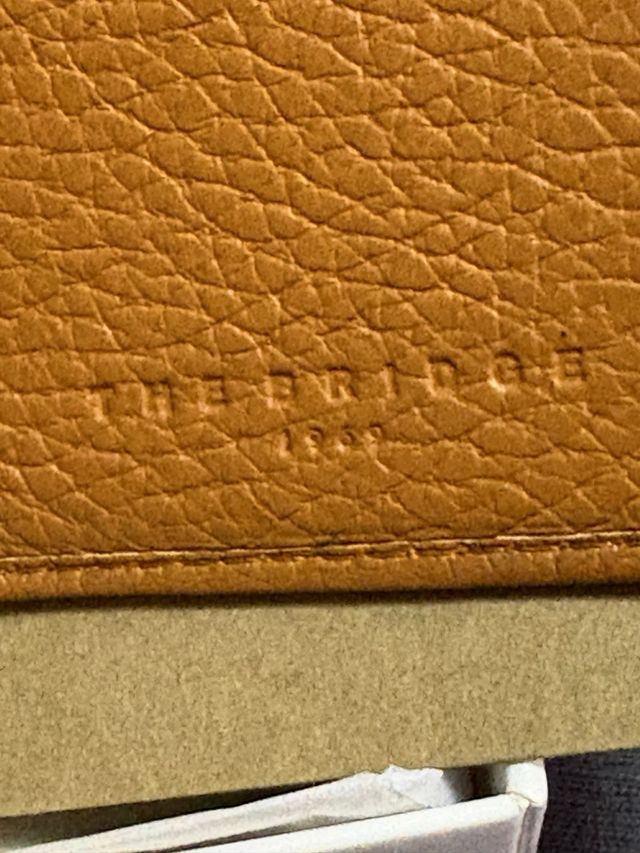 Portafoglio The Bridge verticale in pelle