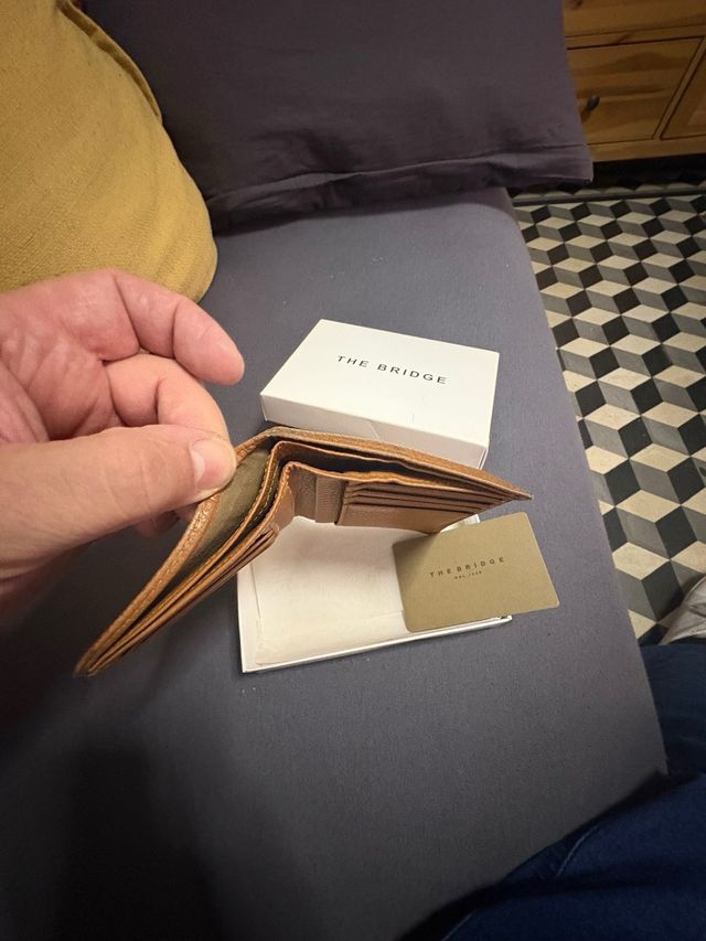 Portafoglio The Bridge verticale in pelle