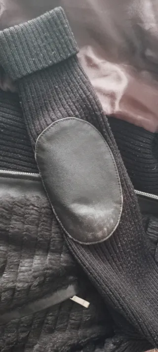 Chaqueta punto y piel combinada negra