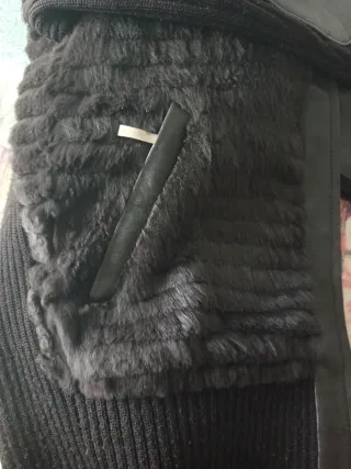 Chaqueta punto y piel combinada negra