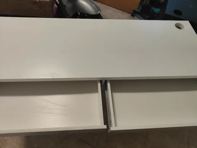 Escritorio negro moderno