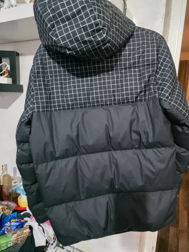 Chaqueta Nike Negra Cuadros.pluma