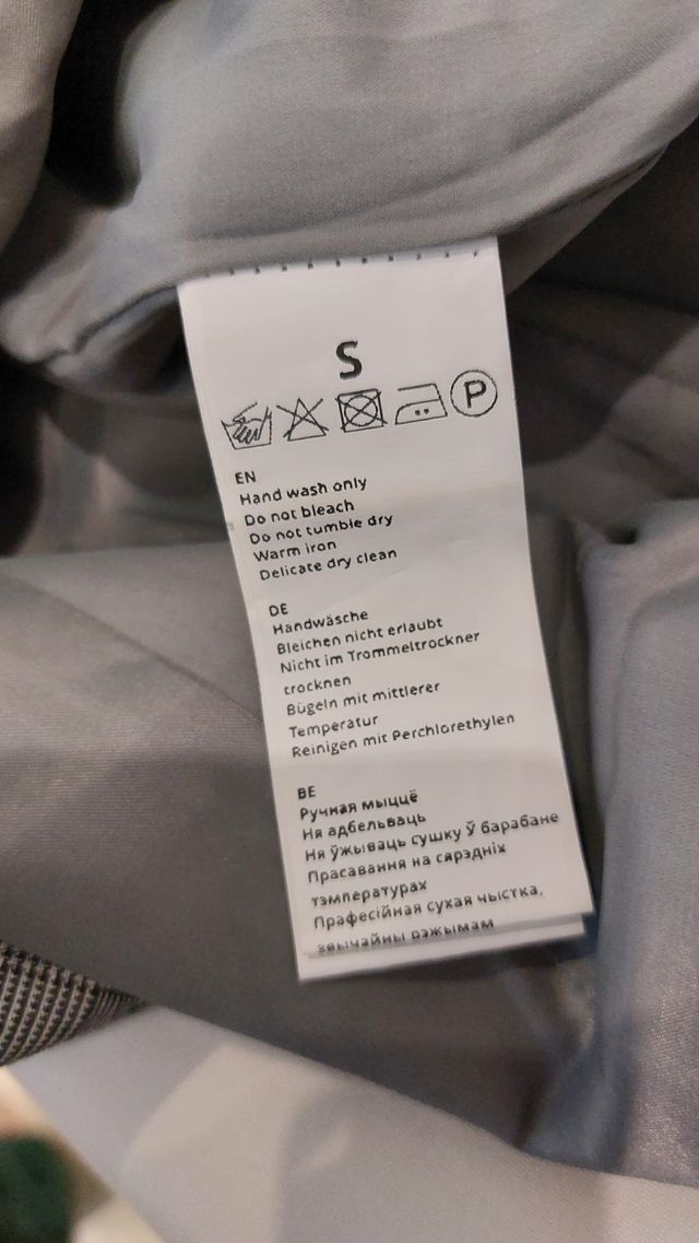 Vestido corto de cuadros gris