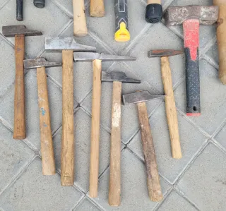 Lote 18 martillos y mazas