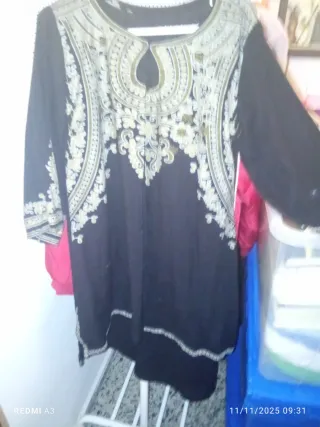 Camisola estilo marroquí bordada