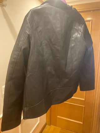 Cazadora negra Kiabi