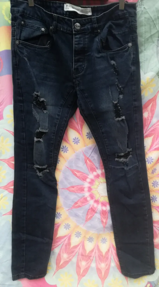 3 VAQUEROS AZULES DE HOMBRE:1X2,5 €