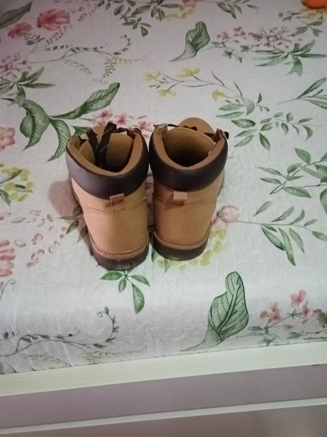 Botas de niño