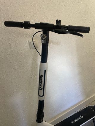 Monopatín Eléctrico Reebok 25km/h (Batería Dañada)