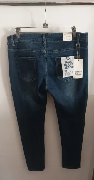 Vaqueros pitillo de mujer azul.