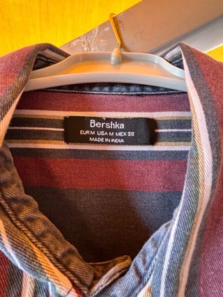 Camisa Bershka rayas verde y rojo