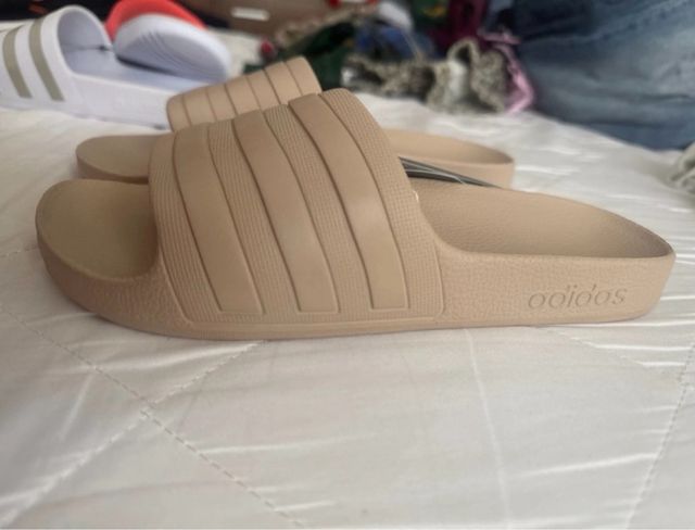 Chanclas Adidas Beige Talla M