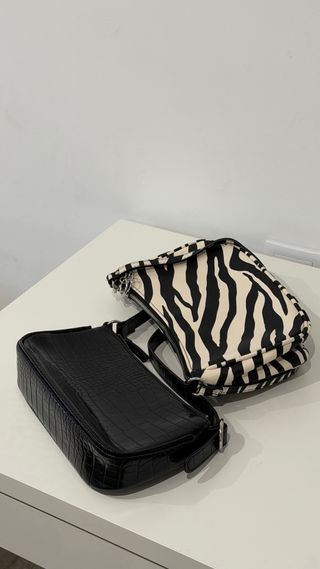 Bolsos de mano/hombro - negro y estampado de cebra