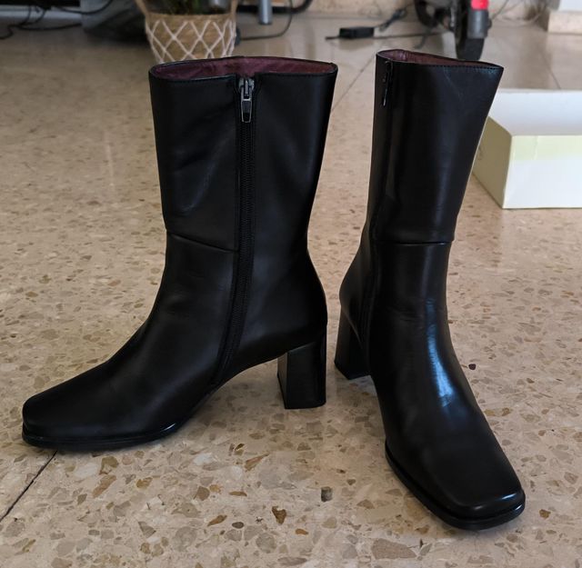 Botines negros tacón alto 35