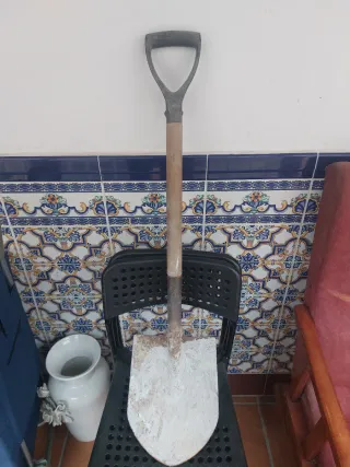 Herramientas de jardín o construcción