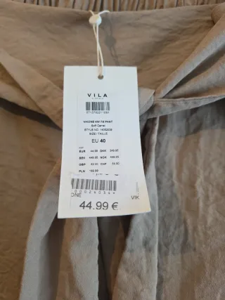 Pantalón mujer beige con cinturón