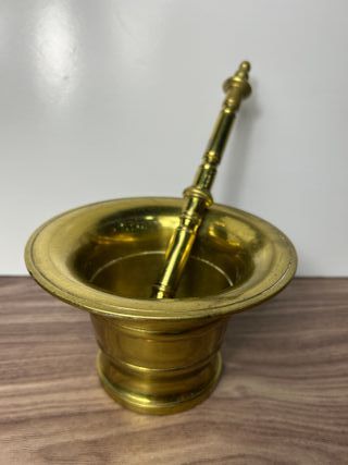 Almirez grande de bronce antiguo