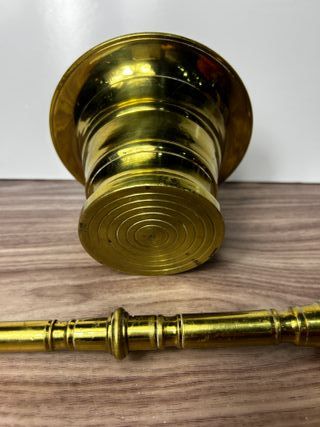 Almirez grande de bronce antiguo