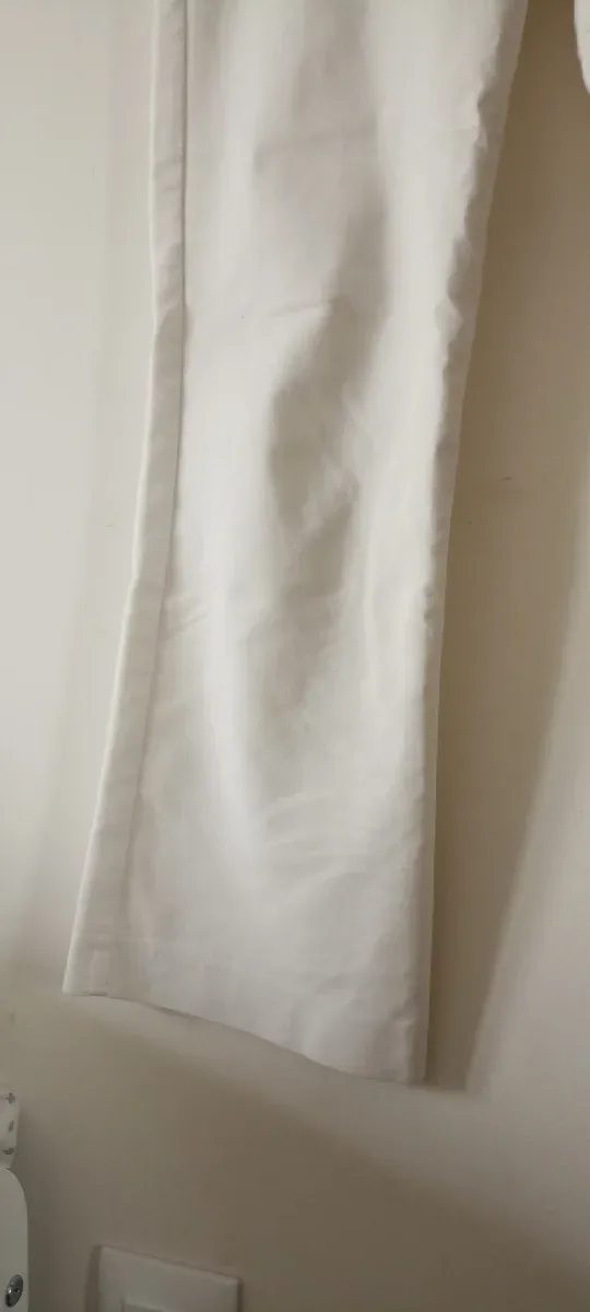 Pantalón blanco Zara
