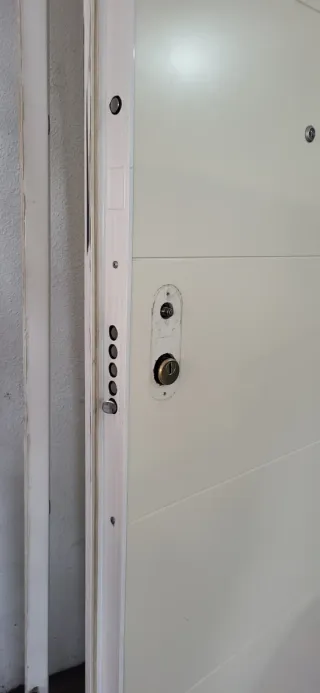 Puerta Acorazada Blanca