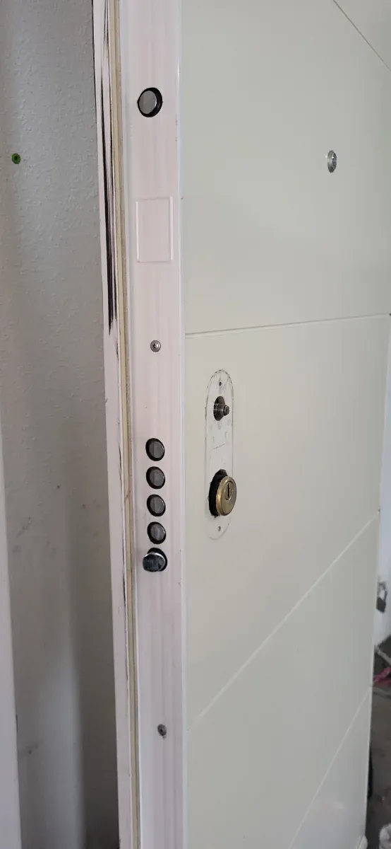 Puerta Acorazada Blanca