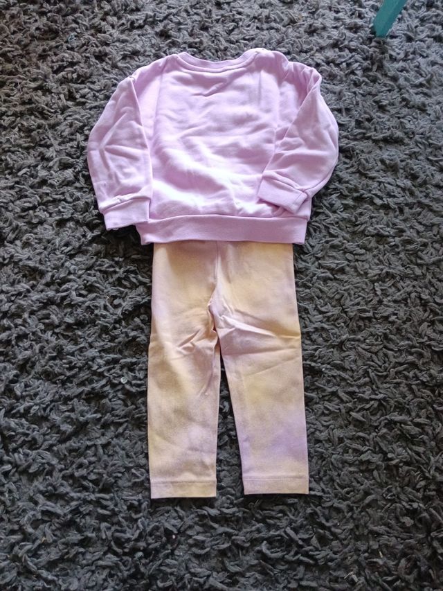 Conjunto Adidas niña morado 9/12 meses