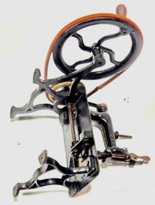 Máquina de coser Antigua American Gem