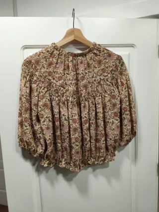 Blusa Mango floral talla S