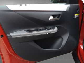 Opel Frontera 1.2T XHT Hybrid eDCT6 81kW Edition