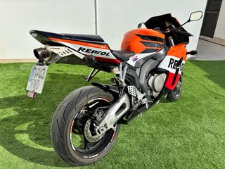 Honda CBR 1000 RR 2005 Repsol