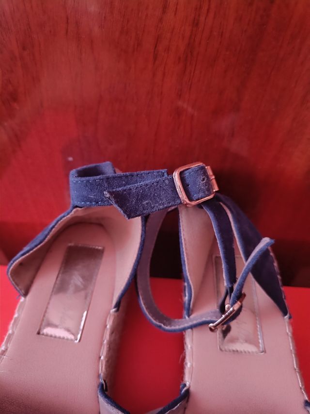 Sandalias cuña alta azul