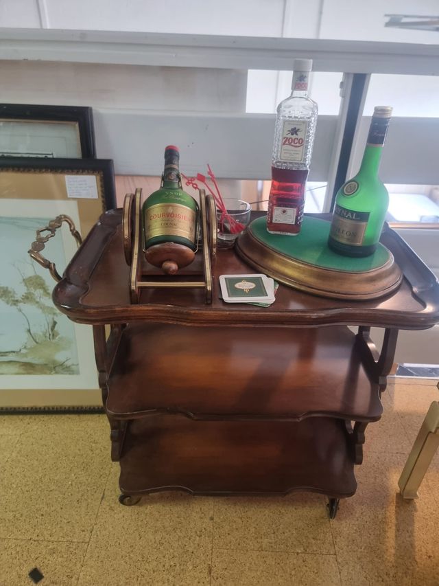 Mesita bar madera con ruedas