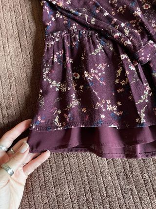 Blusa Bershka floral manga francesa.