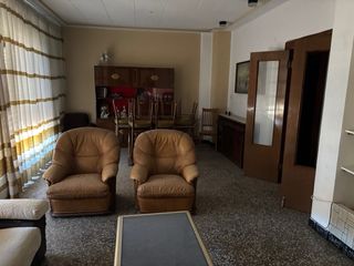 Casa con garaje en venta