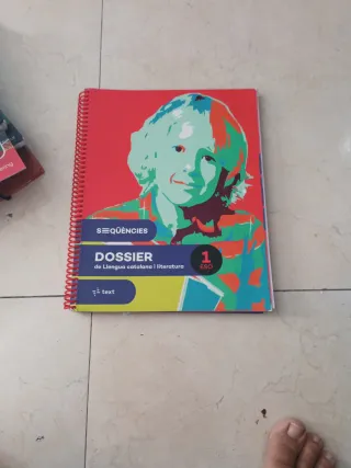 Libro 1° de la eso llengua catalana y literatura .