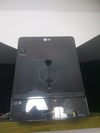 Equipo de música LG FA162