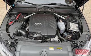 Audi A4 S line 40 TFSI Stronic