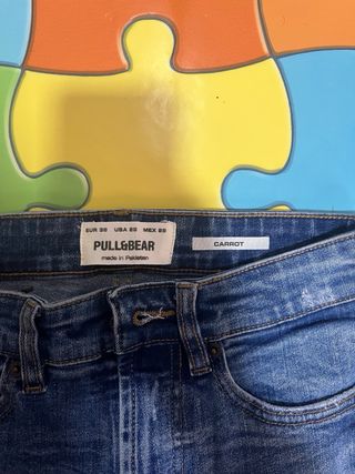 Pantalones vaqueros Pull&Bear desgastados
