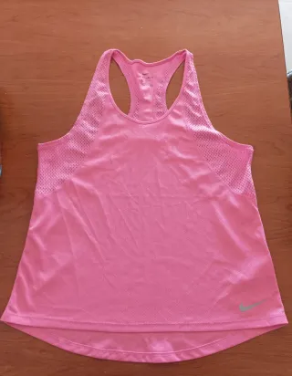 Camiseta deportiva Nike tirantes rosa
