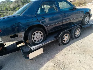 Mercedes W124 bola remolque