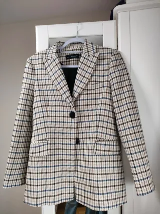 Americana cuadros beige y multicolor