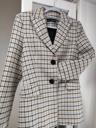 Americana cuadros beige y multicolor