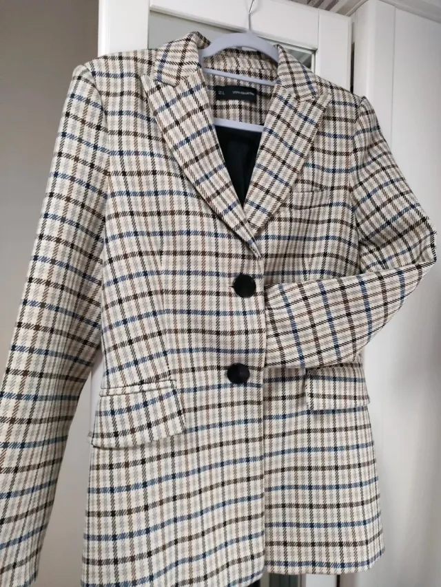 Americana cuadros beige y multicolor