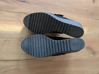 Zapatos Camila's negros con hebilla