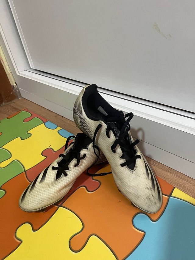 Zapatillas Adidas Blancas y Negras