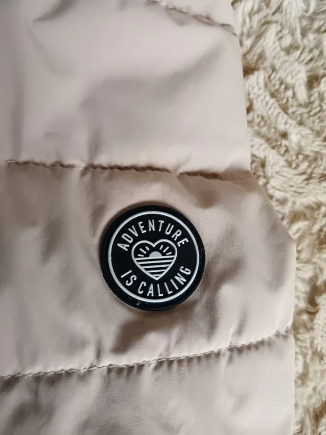 Chaqueta C&A acolchada beige